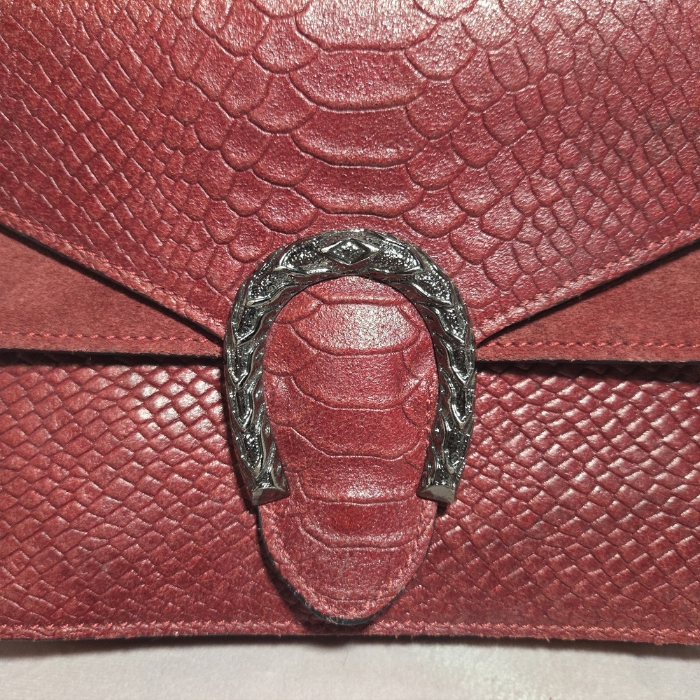 Red Genuine leather purse - Picture 3 of 8